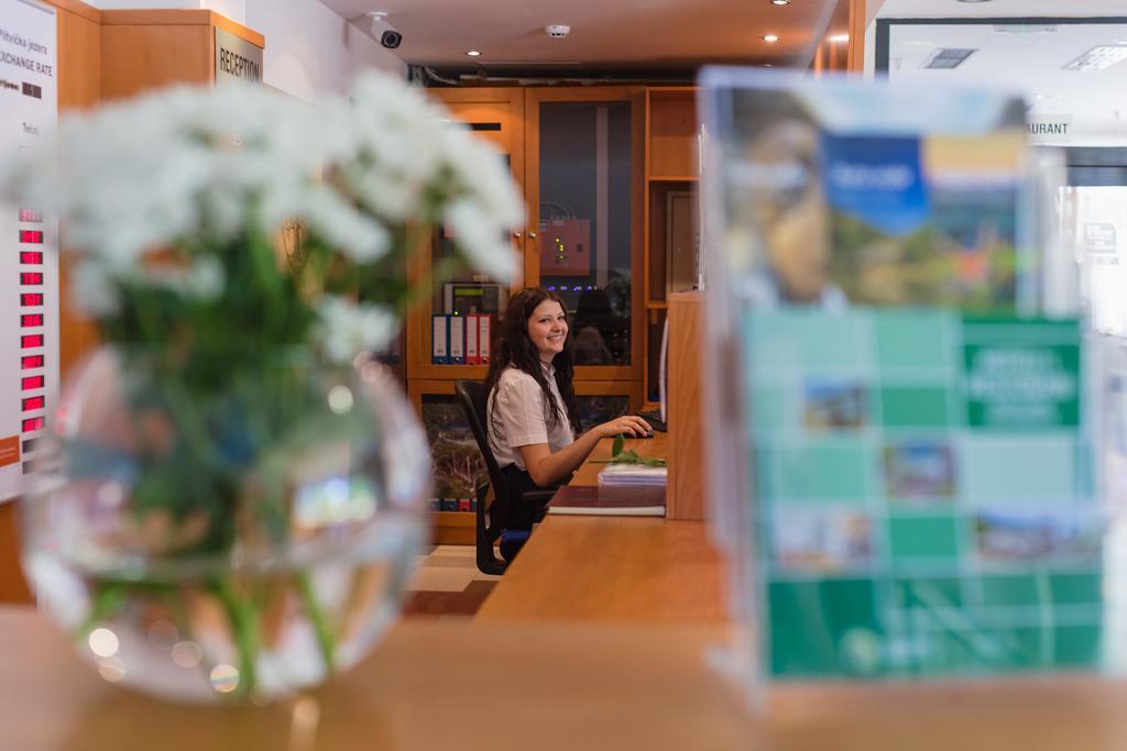 Hotel Grabovac พลิตวิชกา เยเซรา ภายนอก รูปภาพ