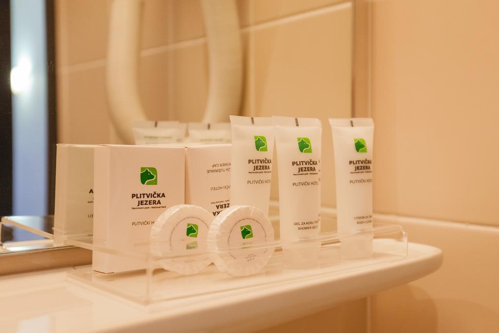 Hotel Grabovac พลิตวิชกา เยเซรา ภายนอก รูปภาพ