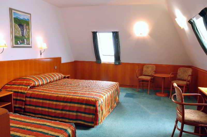 Hotel Grabovac พลิตวิชกา เยเซรา ภายนอก รูปภาพ