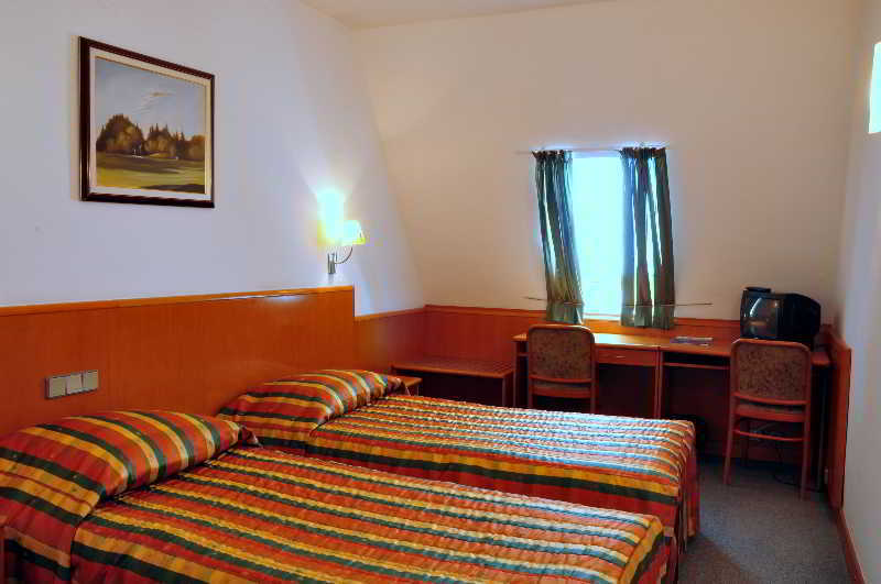 Hotel Grabovac พลิตวิชกา เยเซรา ภายนอก รูปภาพ