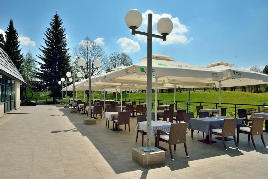 Hotel Grabovac พลิตวิชกา เยเซรา ภายนอก รูปภาพ