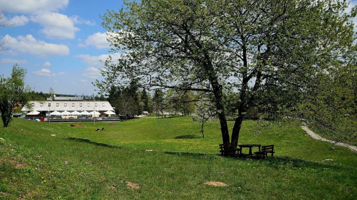 Hotel Grabovac พลิตวิชกา เยเซรา ภายนอก รูปภาพ